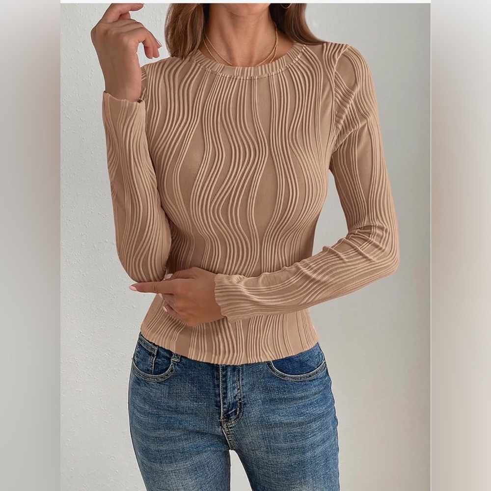 Vertical Wave Textured Long Sleeve Top – Tan/Camel – Size Large - NWT